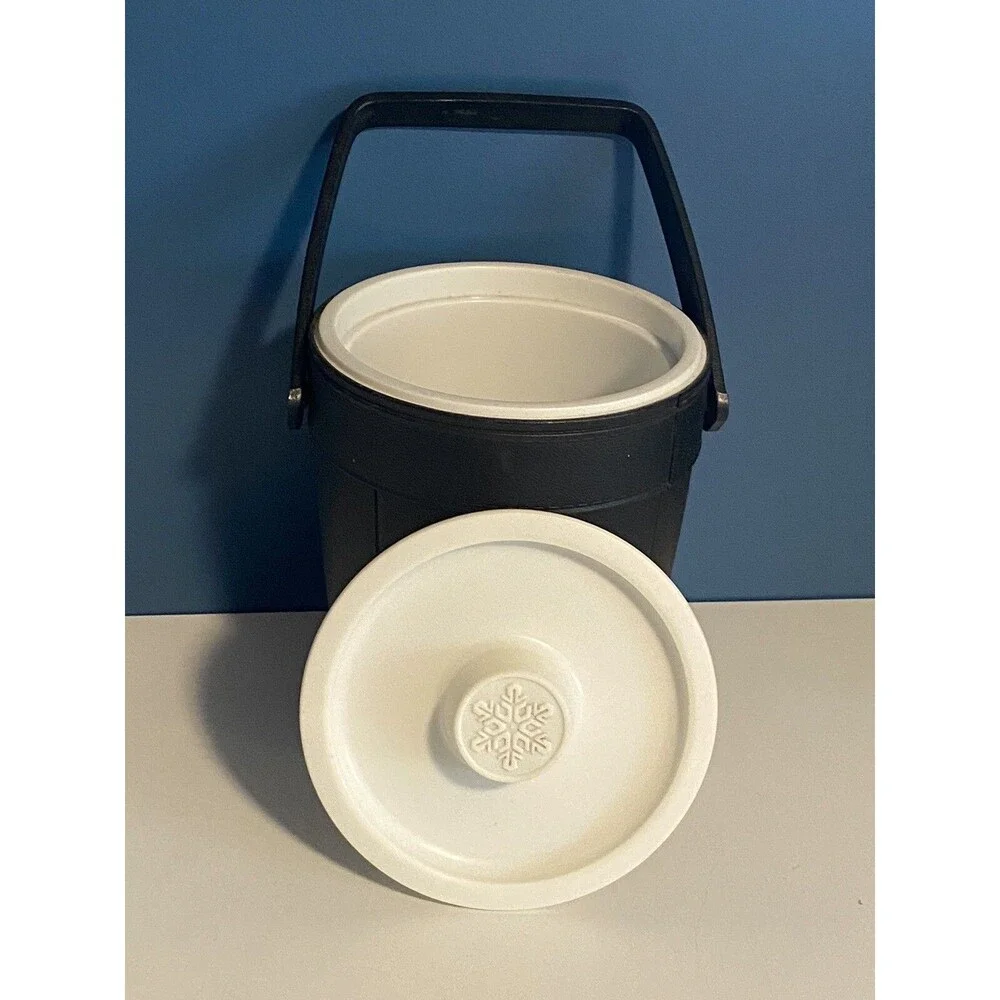 Vintage Rubbermaid Ice Bucket Insulated Textured Stitch Black Snowflake #2260